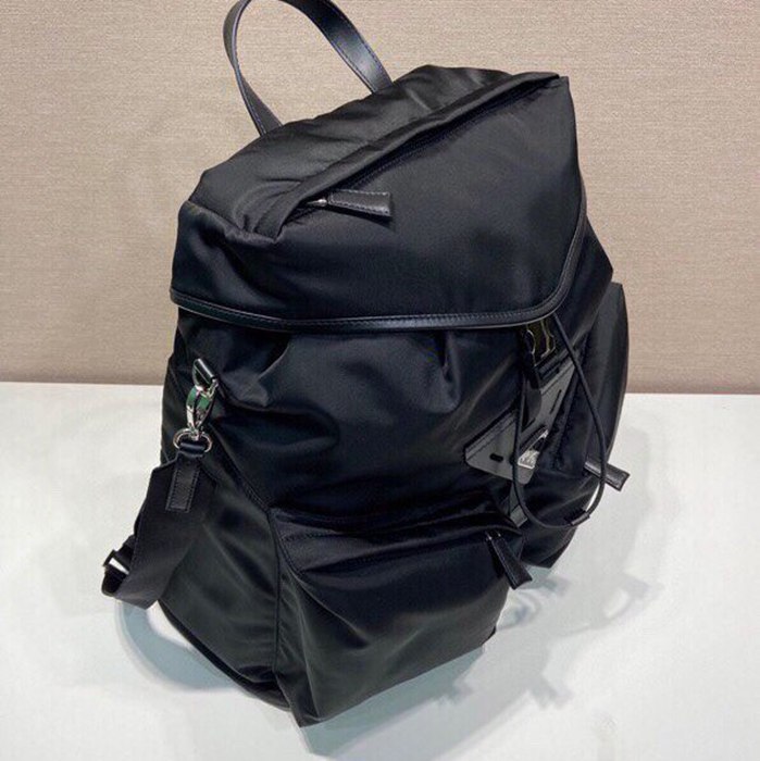 Prada ランウェイ リュック ナイロン ブラック 2VZ108 サイズ:45x38x18cm