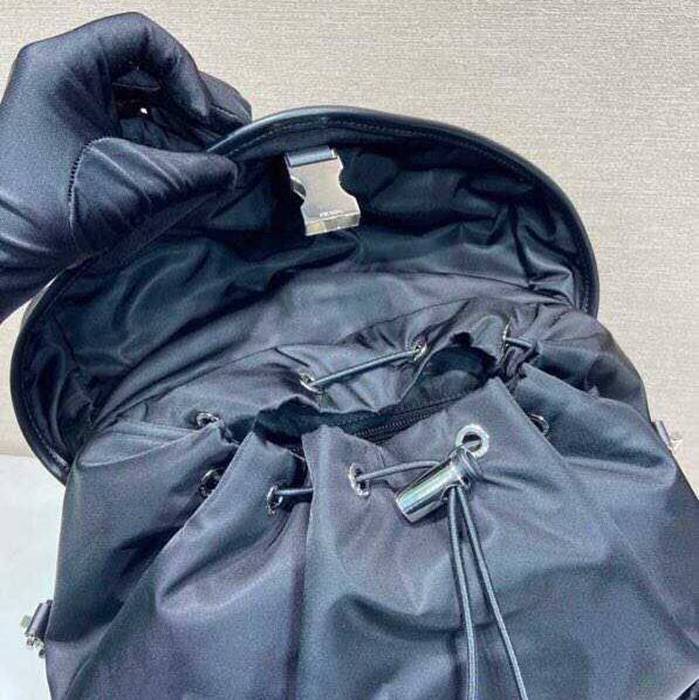 Prada ランウェイ リュック ナイロン ブラック 2VZ108 サイズ:45x38x18cm