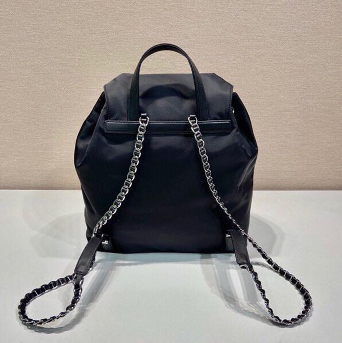 Prada ヴィンテージ リュック ナイロン ブラック 1BZ830 サイズ:32x30x14cm