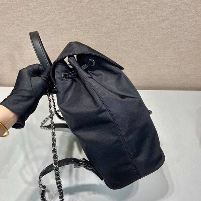 Prada ヴィンテージ リュック ナイロン ブラック 1BZ830 サイズ:32x30x14cm