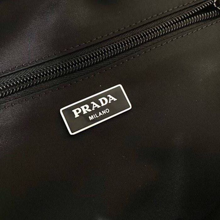 Prada リュック ナイロン ブラック 2VZ085 サイズ:43x40x17cm