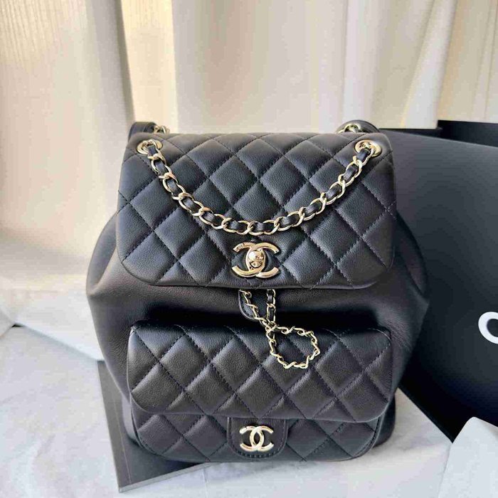 Chanel デュマ カーフ ラージ リュック オールレザー ブラック 3618 サイズ:25x22x18cm