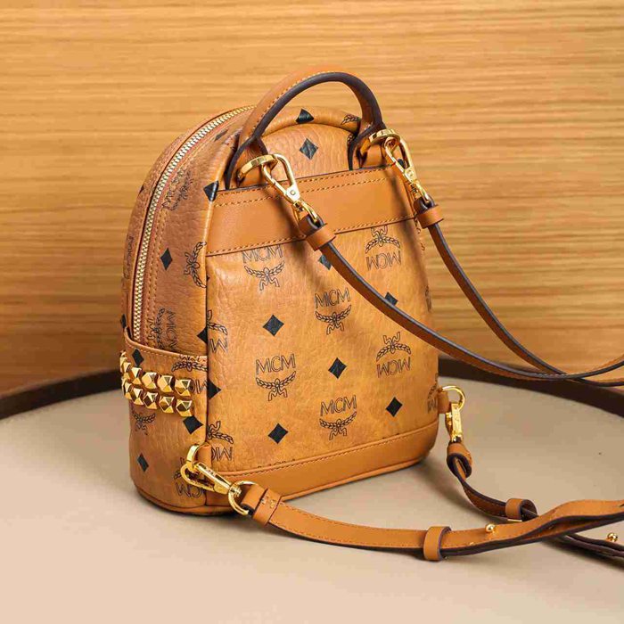 MCM スターク Xミニ スタッズ リュック クラシックモノグラム コニャック MMK6SVE92CO001 サイズ:21x17.5x10cm