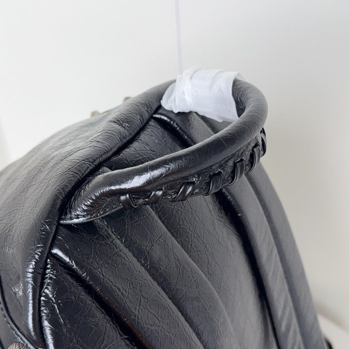 Balenciaga ルカゴール スタッズ リュック オールレザー ブラック 188010 サイズ:46x35x18cm