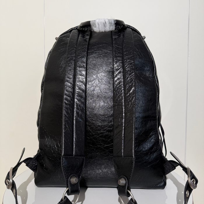 Balenciaga ルカゴール グラフィティ スタッズ リュック オールレザー ブラック 188024 サイズ:46x35x18cm
