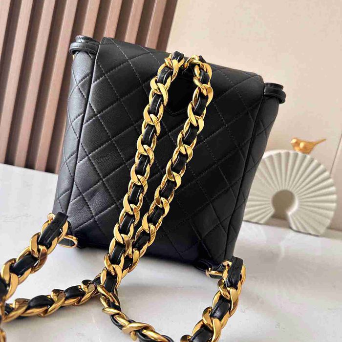 Chanel ヴィンテージ リュック ラムレザー ブラック A2210 サイズ:21x20.5x10cm