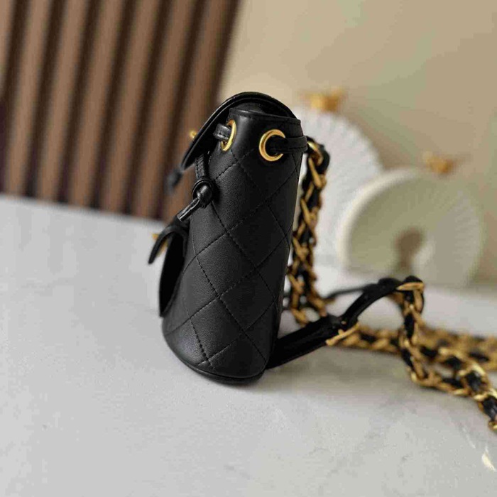 Chanel ヴィンテージ リュック ラムレザー ブラック A2211 サイズ:17x15cm