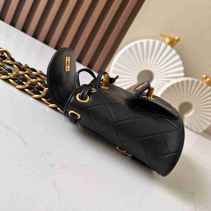 Chanel ヴィンテージ リュック ラムレザー ブラック A2211 サイズ:17x15cm