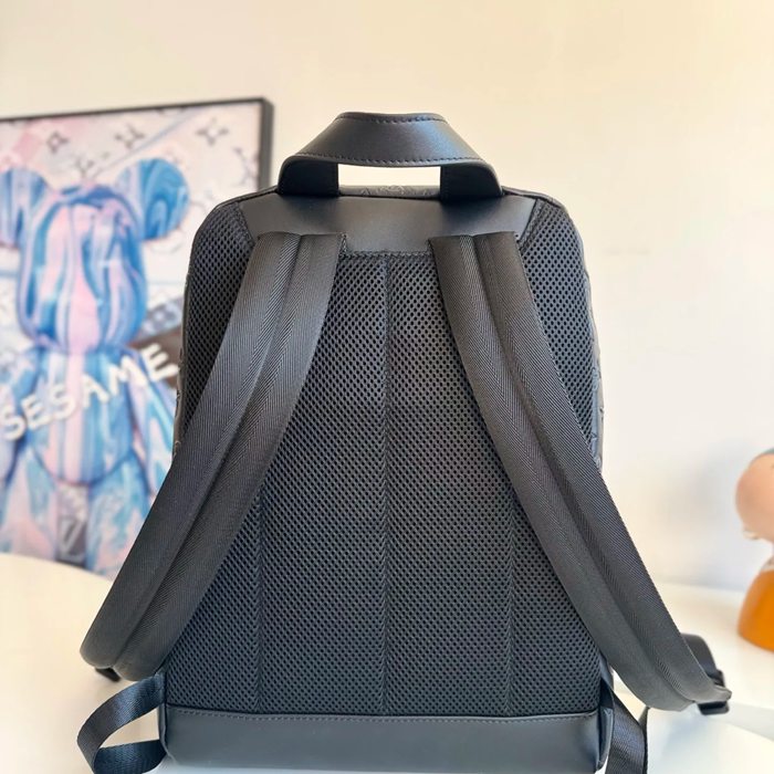 Louis Vuitton レーサー リュック オールレザー ブラック M46109 サイズ:41x33x18cm