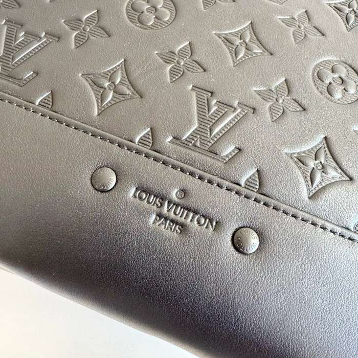 Louis Vuitton レーサー リュック オールレザー ブラック M46109 サイズ:41x33x18cm
