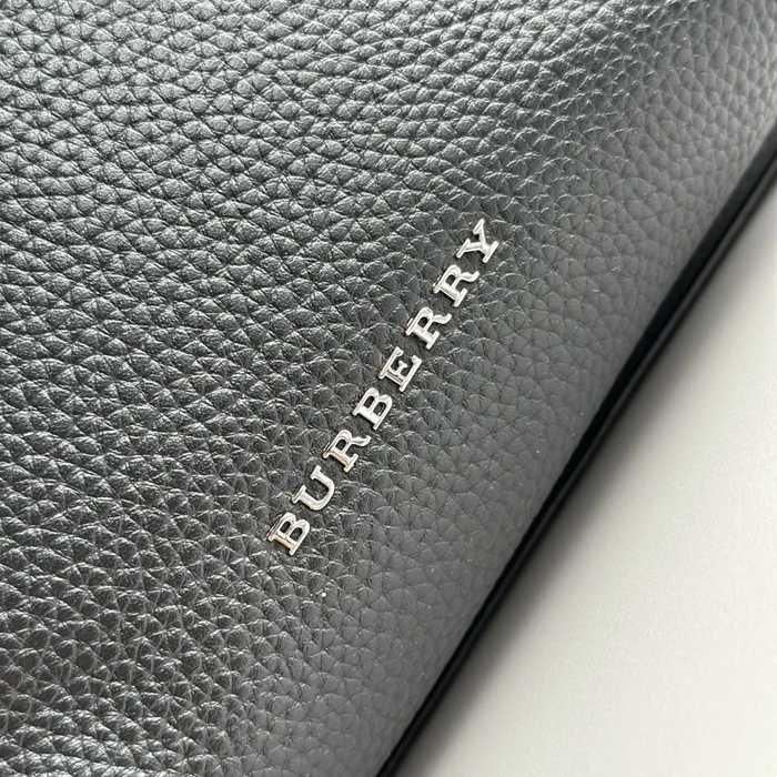 Burberry 最新作 シャーリングカーフスキン リュック オールレザー ブラック 891173 サイズ:40x29x15cm