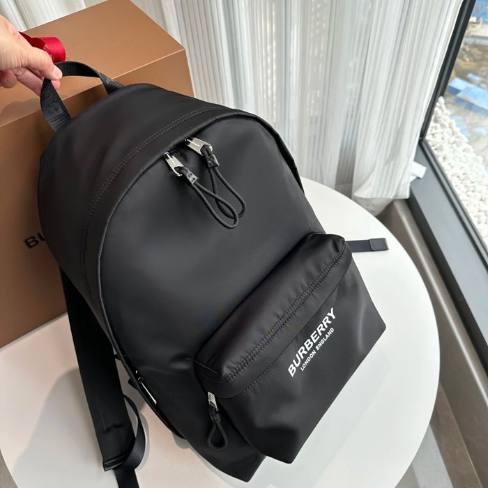 Burberry ヴィンテージタータンチェック ナイロン リュック タータンチェック ブラウン 1091 サイズ:42.5x30.5x14.5cm