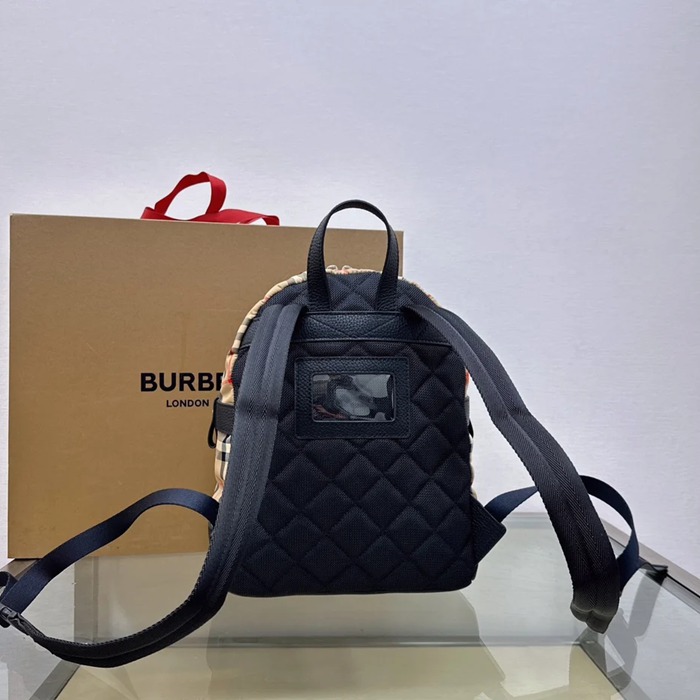 Burberry クラシックタータンチェック リュック タータンチェック ブラウン 1098 サイズ:30x23cm