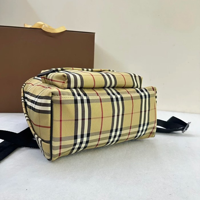 Burberry 最新タータンチェック エコキャンバス リュック タータンチェック ベージュ 7491 サイズ:42.5x30.5x14.5cm