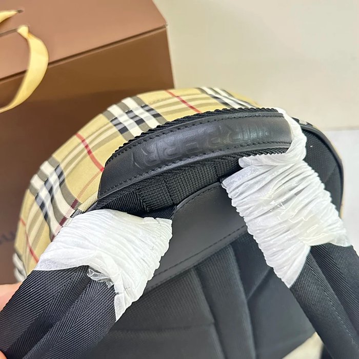 Burberry 最新タータンチェック エコキャンバス リュック タータンチェック ベージュ 7491 サイズ:42.5x30.5x14.5cm