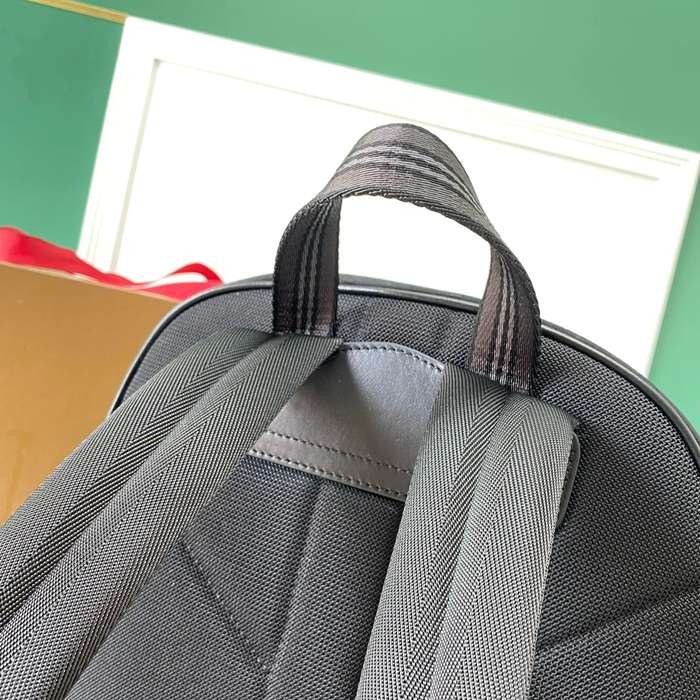Burberry 最新 リュック タータンチェック ブラウン 5491 サイズ:42.5x30.5x14.5cm