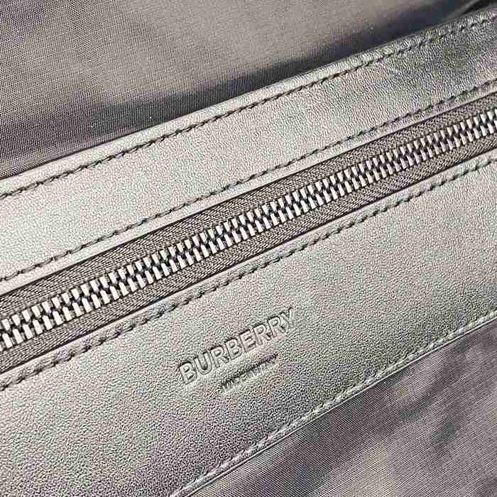 Burberry リュック ロゴジャガード カラフル 1095 サイズ:42.5x30.5x14.5cm