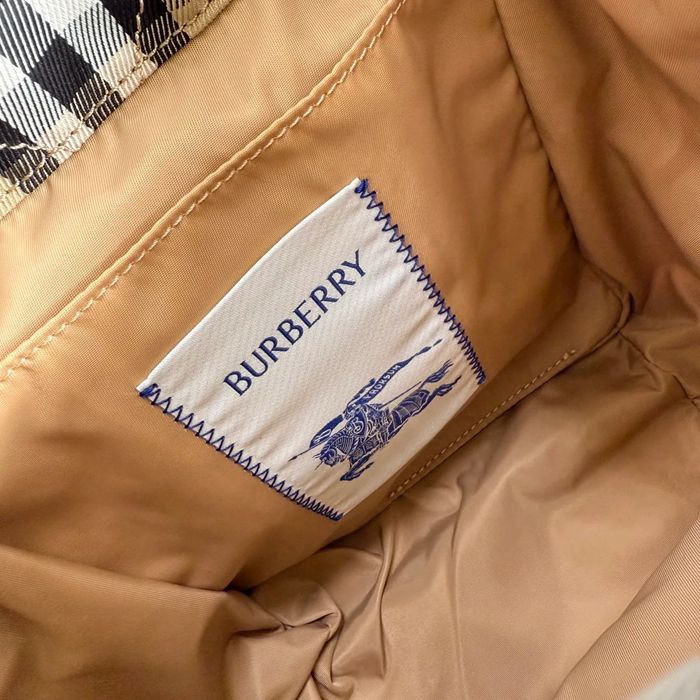 Burberry ホースシュー キルティングナイロン リュック タータンチェック サンド 3961 サイズ:34.5x21x13cm