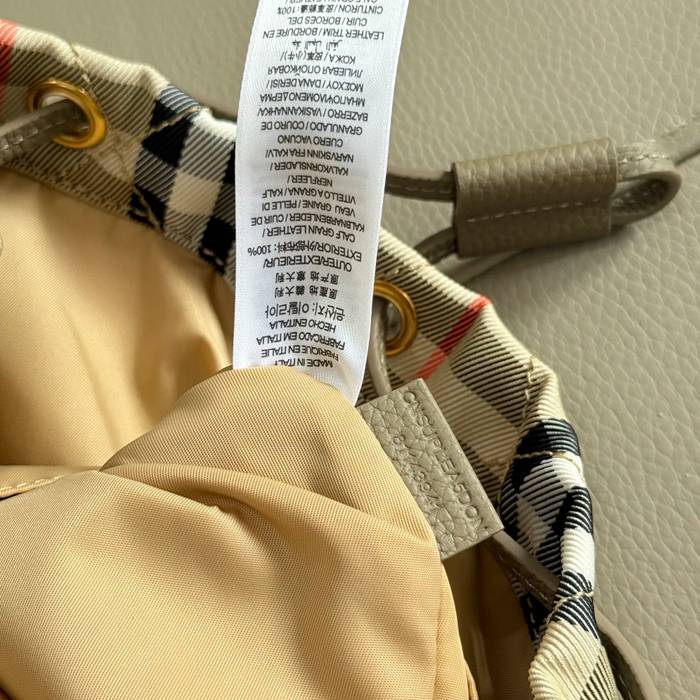 Burberry ホースシュー キルティングナイロン リュック タータンチェック サンド 3961 サイズ:34.5x21x13cm