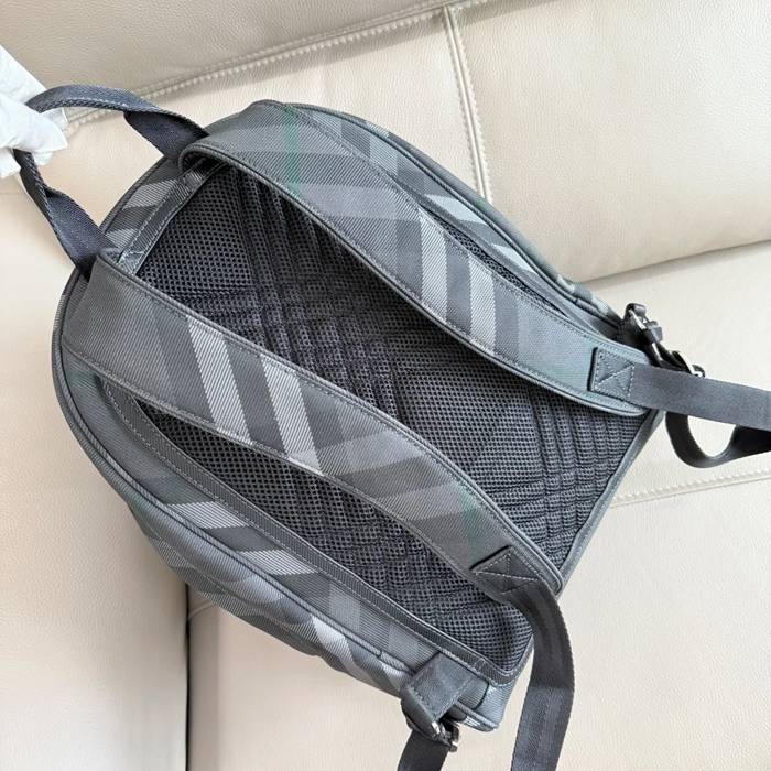 Burberry グリッド リュック タータンチェック サンド 7347 サイズ:44x30x18cm