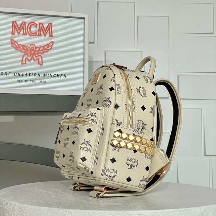 MCM スターク スタッズ リュック クラシックモノグラム オフホワイト MMK6SVE37CO001 サイズ:26x21.5x10.5cm