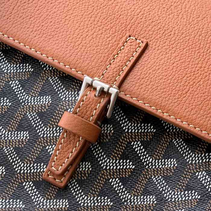 Goyard アルピン ミニリュック ボタンタイプ ブラウン MAE8400 サイズ:23x19x9.5cm