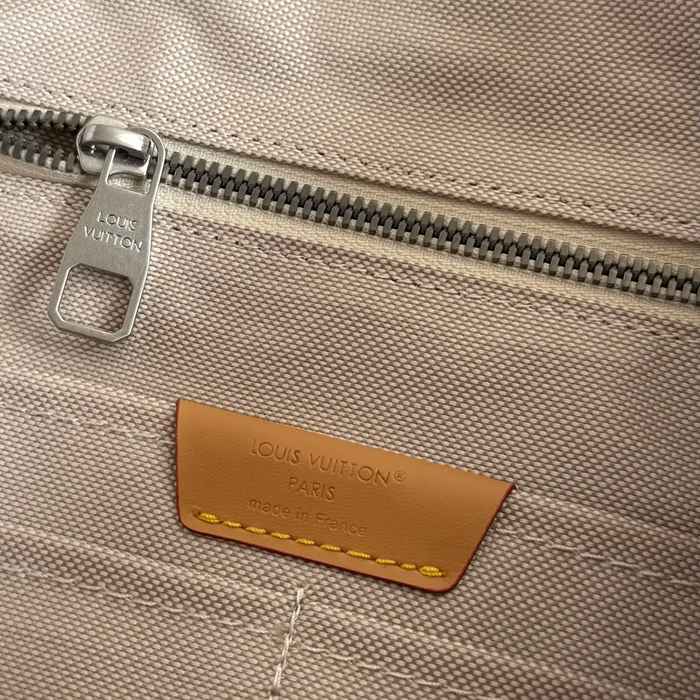 Burberry クリストファー ミディアムリュック デニム ブルー M27554 サイズ:44x38x12.5cm