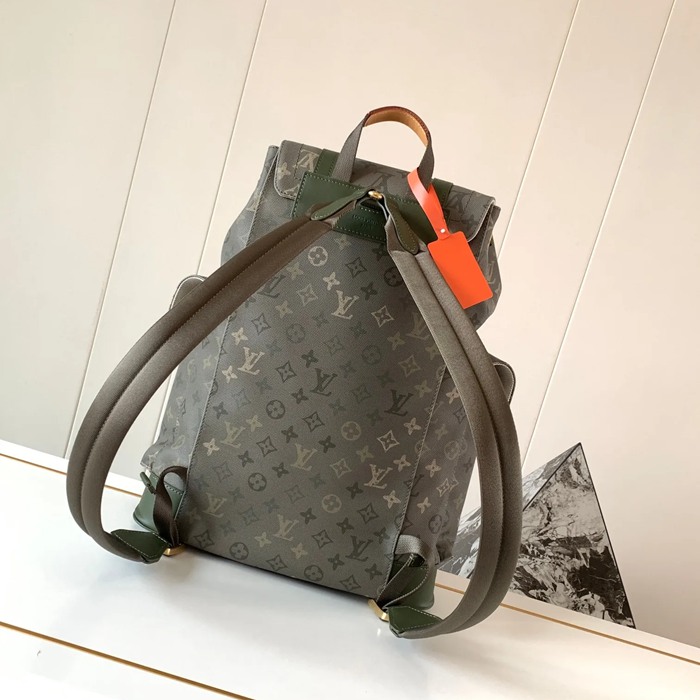 Louis Vuitton クリストファー MM リュック カモフラージュ カーキ M27080 サイズ:44x38x12.5cm