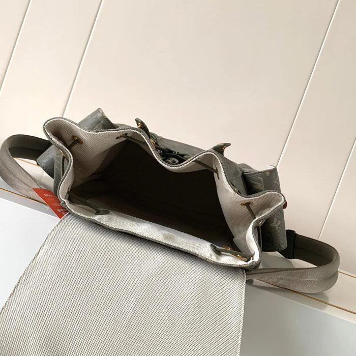 Louis Vuitton クリストファー MM リュック カモフラージュ カーキ M27080 サイズ:44x38x12.5cm