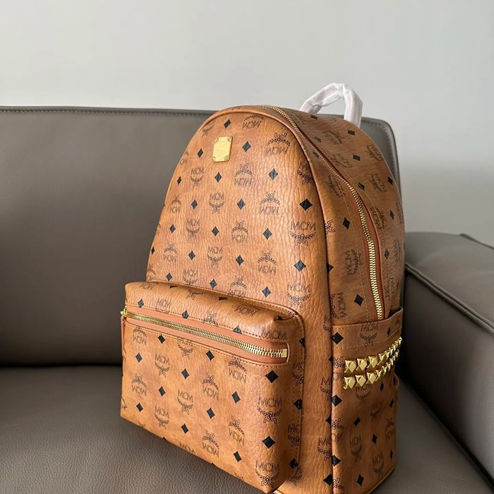 MCM サイドスタッズ リュック クラシックモノグラム ブラウン 65036 サイズ:42.5x33.5x16cm