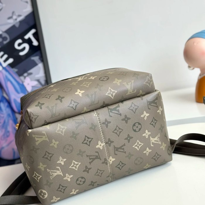 Louis Vuitton ディスカバリー PM リュック カモフラージュ カラフル M29769 サイズ:40x30x20cm