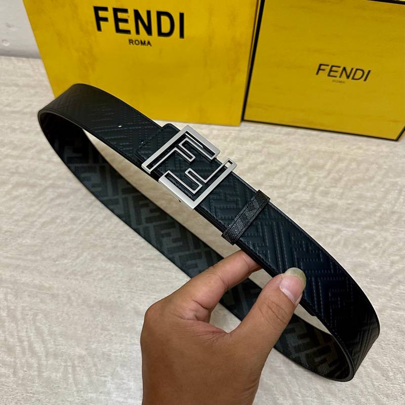 フェンディ メンズ ベルト 両面用 4.0cm フェンディ メンズ ベルト 両面用 4.0cm