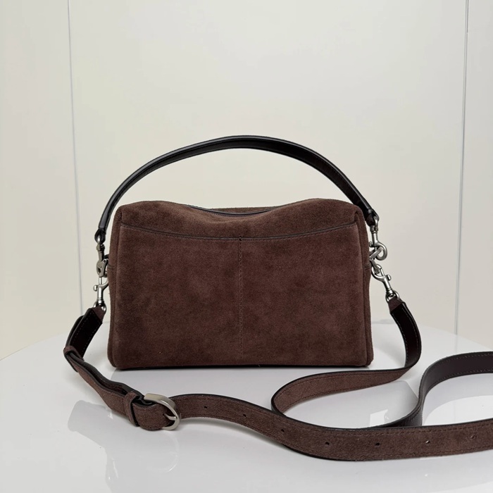 BALENCIAGA 188034 スエードカメラバッグ 斜め掛け サイズ:23x15.5x9.9cm