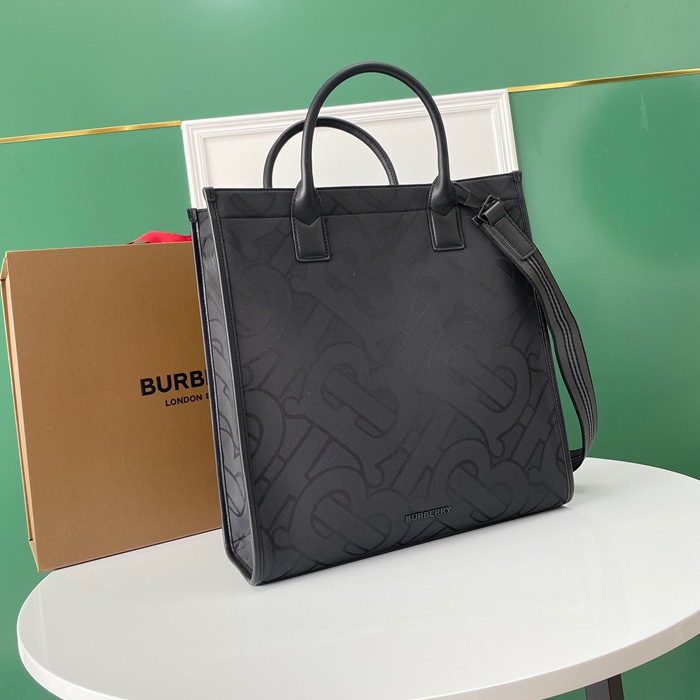 BURBERRY ロゴトート サイズ:37.5x35.5x15cm