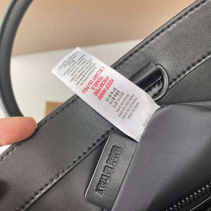 BURBERRY ロゴトート サイズ:37.5x35.5x15cm