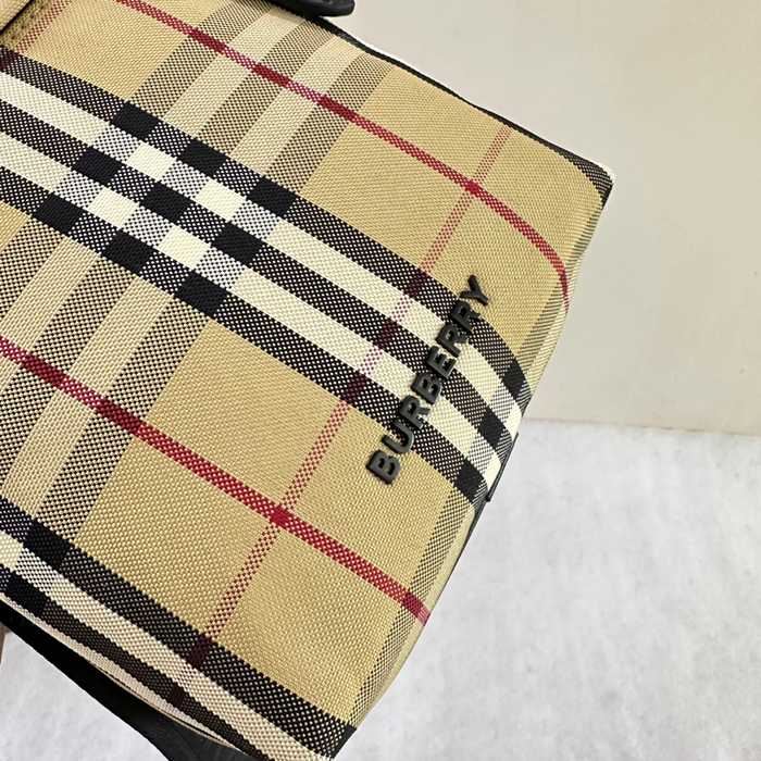 BURBERRY チェックフレディバッグ サイズ:20.5x16cm