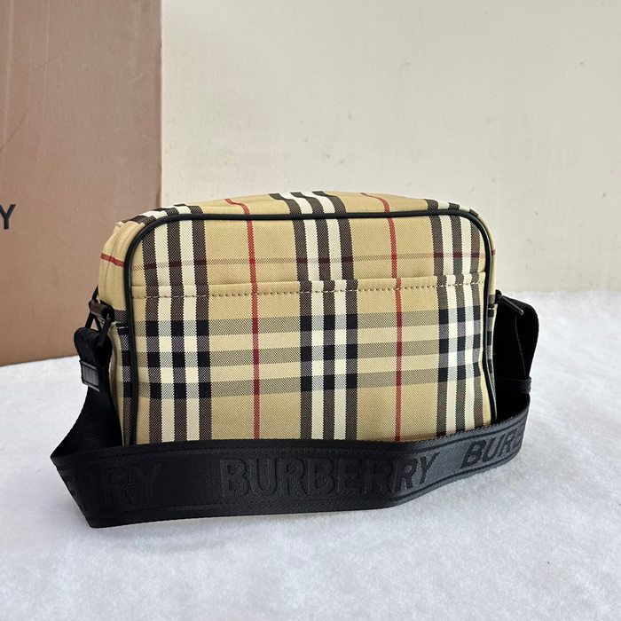 BURBERRY チェックパディバッグ サイズ:22.5x16x6.5cm