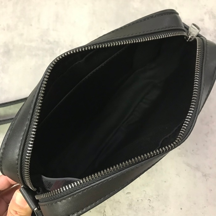 BURBERRY チェック斜め掛け サイズ:25x18cm