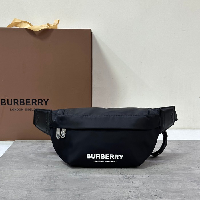 BURBERRY ECONYL素材ウエストバッグ サイズ:31x16x7.5cm