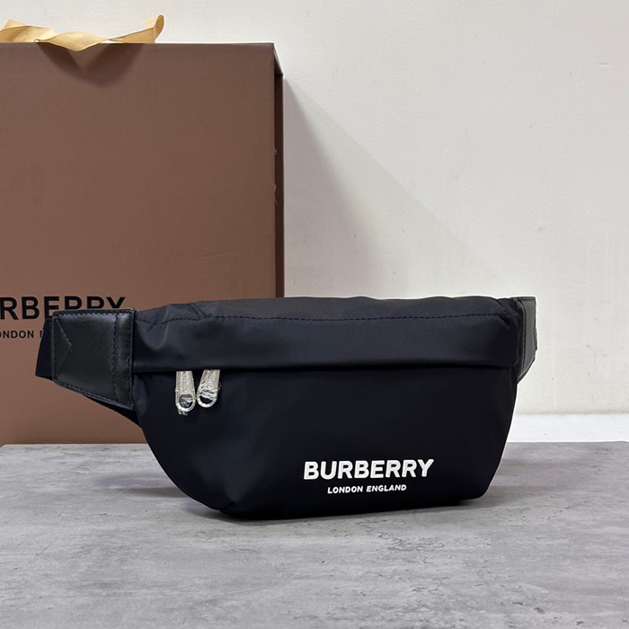 BURBERRY ECONYL素材ウエストバッグ サイズ:31x16x7.5cm