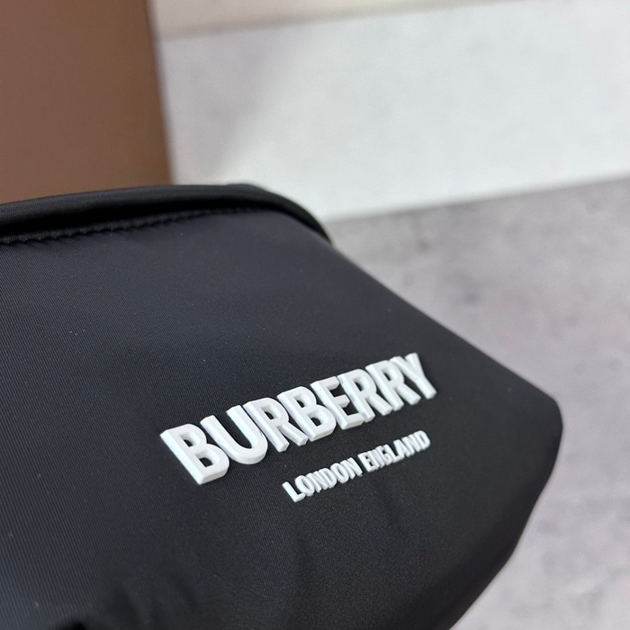 BURBERRY ECONYL素材ウエストバッグ サイズ:31x16x7.5cm