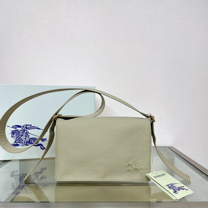 BURBERRY コットンブレンド斜め掛け トレンチ サイズ:25x16cm BURBERRY コットンブレンド斜め掛け トレンチ サイズ:25x16cm