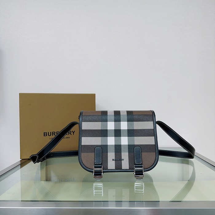 BURBERRY チェックエコキャンバスメッセンジャー サイズ:22x19cm BURBERRY チェックエコキャンバスメッセンジャー サイズ:22x19cm