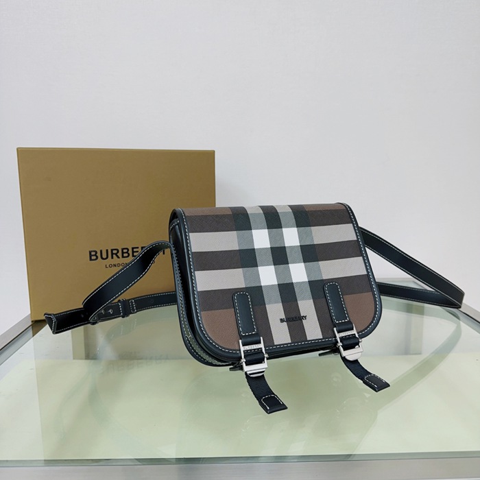 BURBERRY チェックエコキャンバスメッセンジャー サイズ:22x19cm