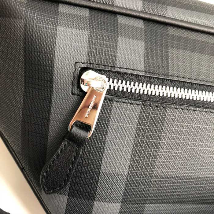 BURBERRY 5211 ロンドンチェックウエストバッグ サイズ:31x16x7.5cm