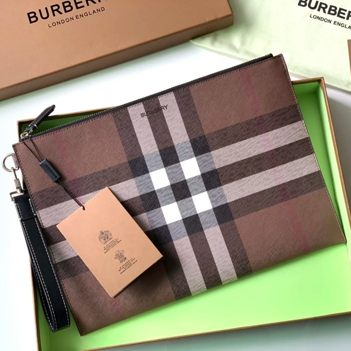 BURBERRY 大ヴィンテージチェックキャンバスジップポーチ サイズ:30x20cm BURBERRY 大ヴィンテージチェックキャンバスジップポーチ サイズ:30x20cm