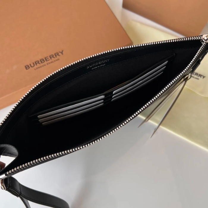 BURBERRY 大プレスチェックレザージップポーチ サイズ:30x20cm