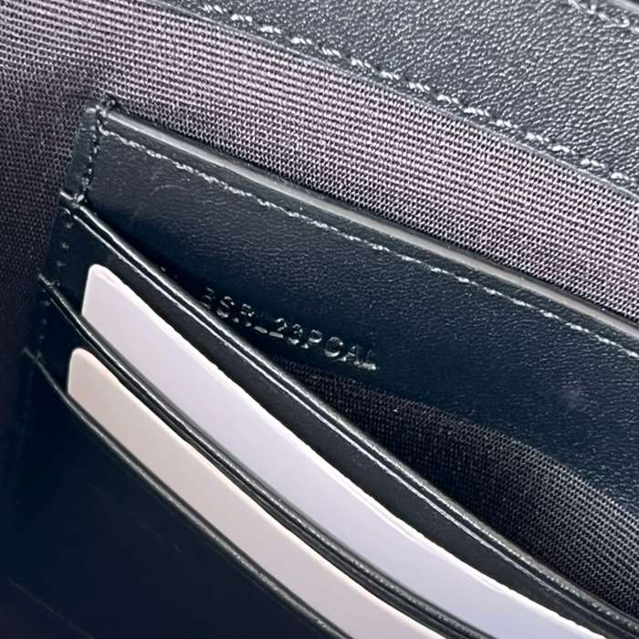 BURBERRY 大プレスチェックレザージップポーチ サイズ:30x20cm