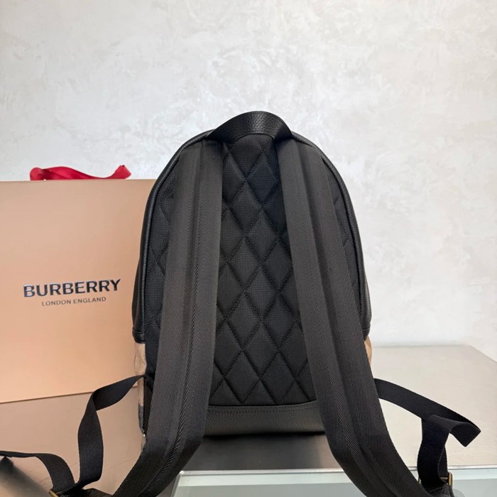 BURBERRY 8911 キャンバスチェックリュック サイズ:40x30cm