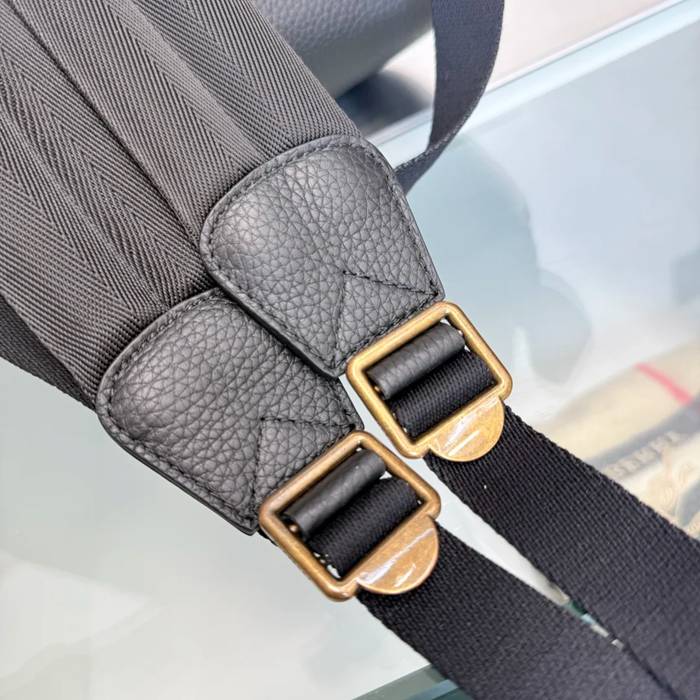 BURBERRY 8911 キャンバスチェックリュック サイズ:40x30cm